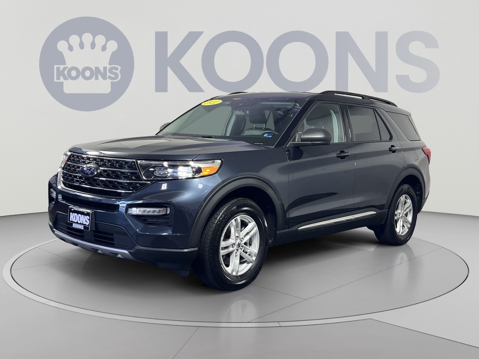 Used 2022 Ford Explorer XLT w/ Equipment Group 202A AWD/4WD image 1