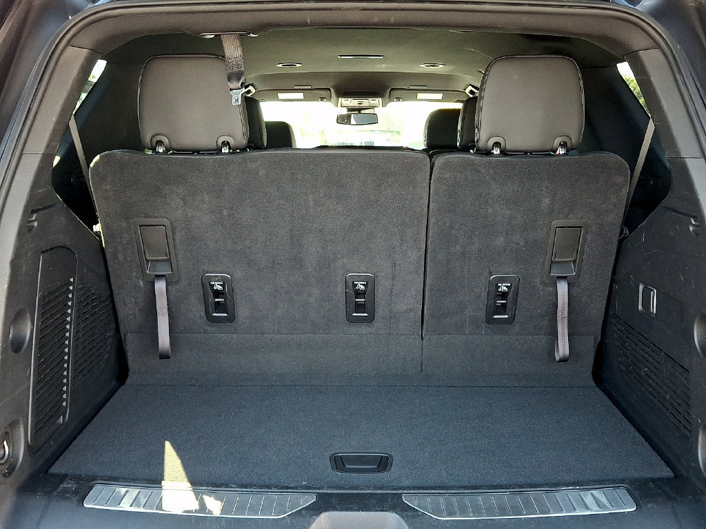 Used 2025 Chevrolet Tahoe Z71 AWD/4WD image 28