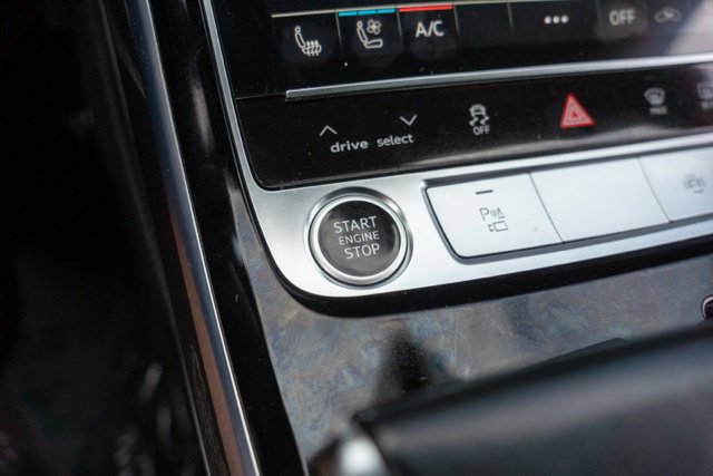 Used 2022 Audi A8 L 3.0T AWD/4WD image 21