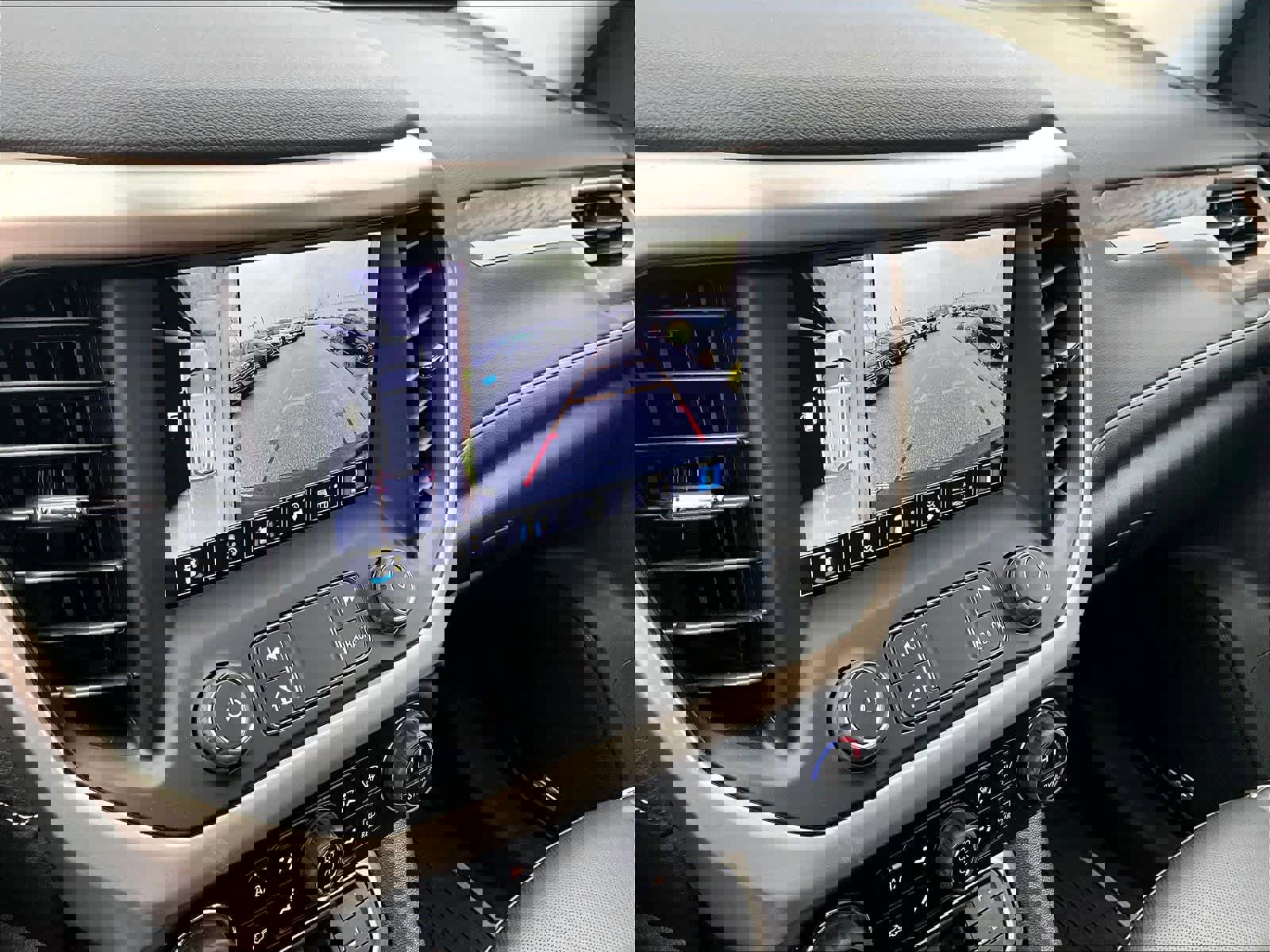 Used 2023 GMC Acadia Denali w/ Denali Ultimate Package AWD/4WD image 21