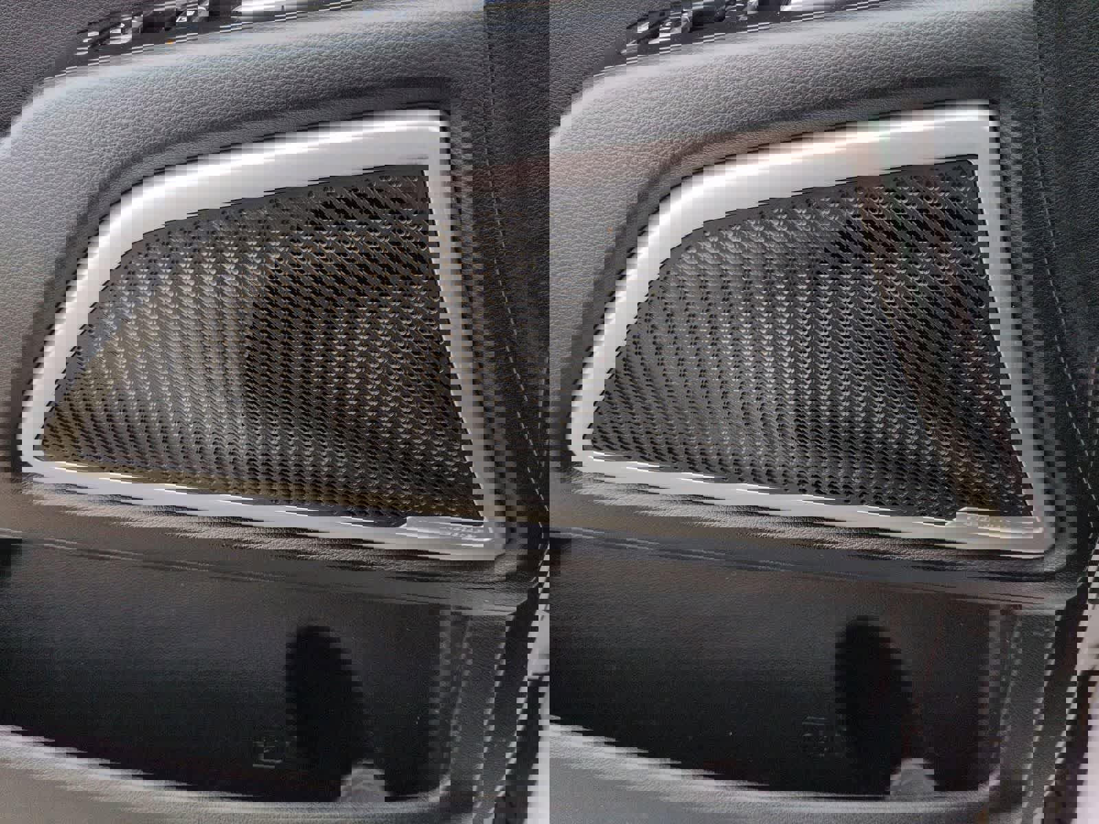 Used 2022 Kia Telluride LX image 27