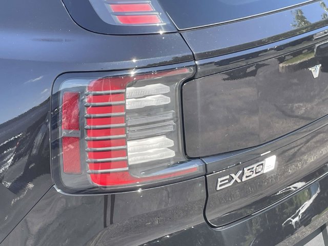 New 2026 Volvo EX30 Ultra w/ Protection Package Premier AWD/4WD image 9