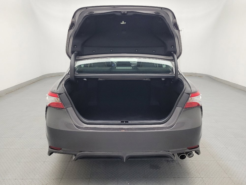 Used 2020 Toyota Camry SE image 29