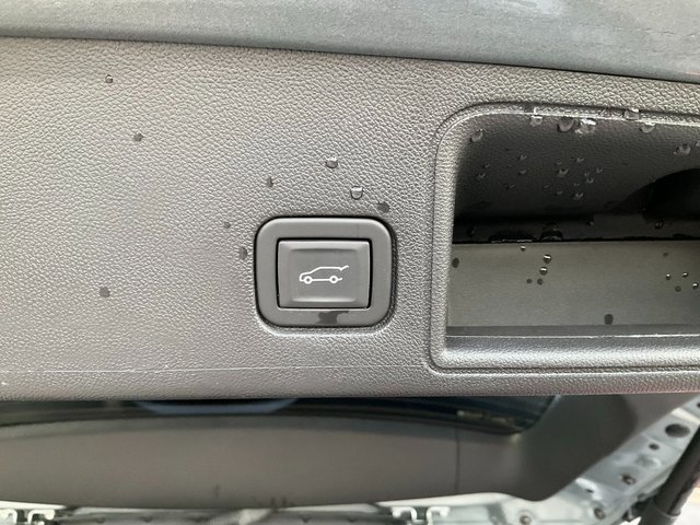 Certified 2023 GMC Terrain SLE w/ Driver Convenience Package image 17