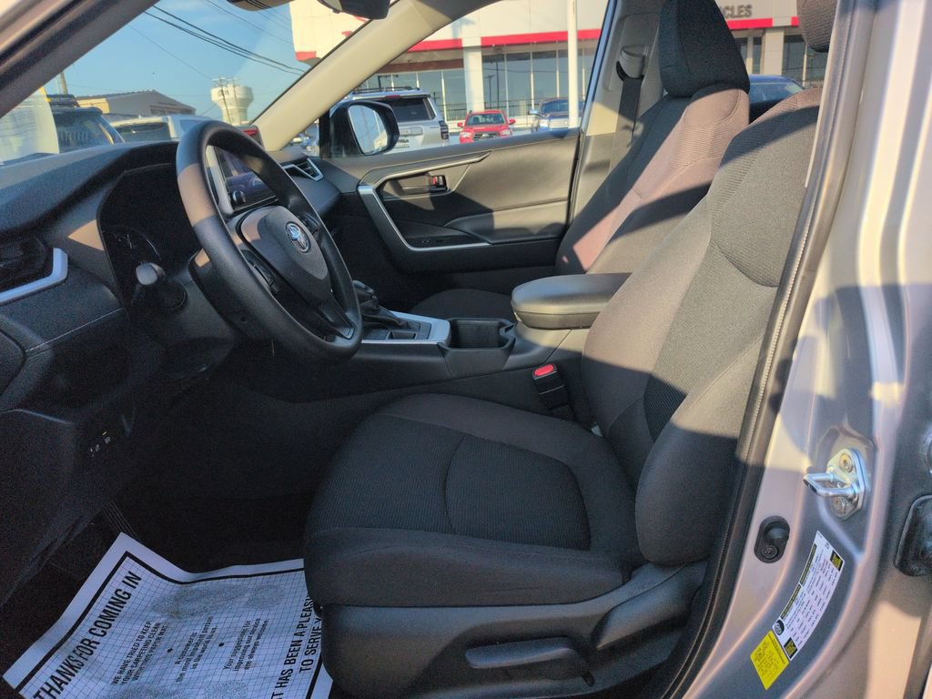 Certified 2024 Toyota RAV4 LE AWD/4WD image 9