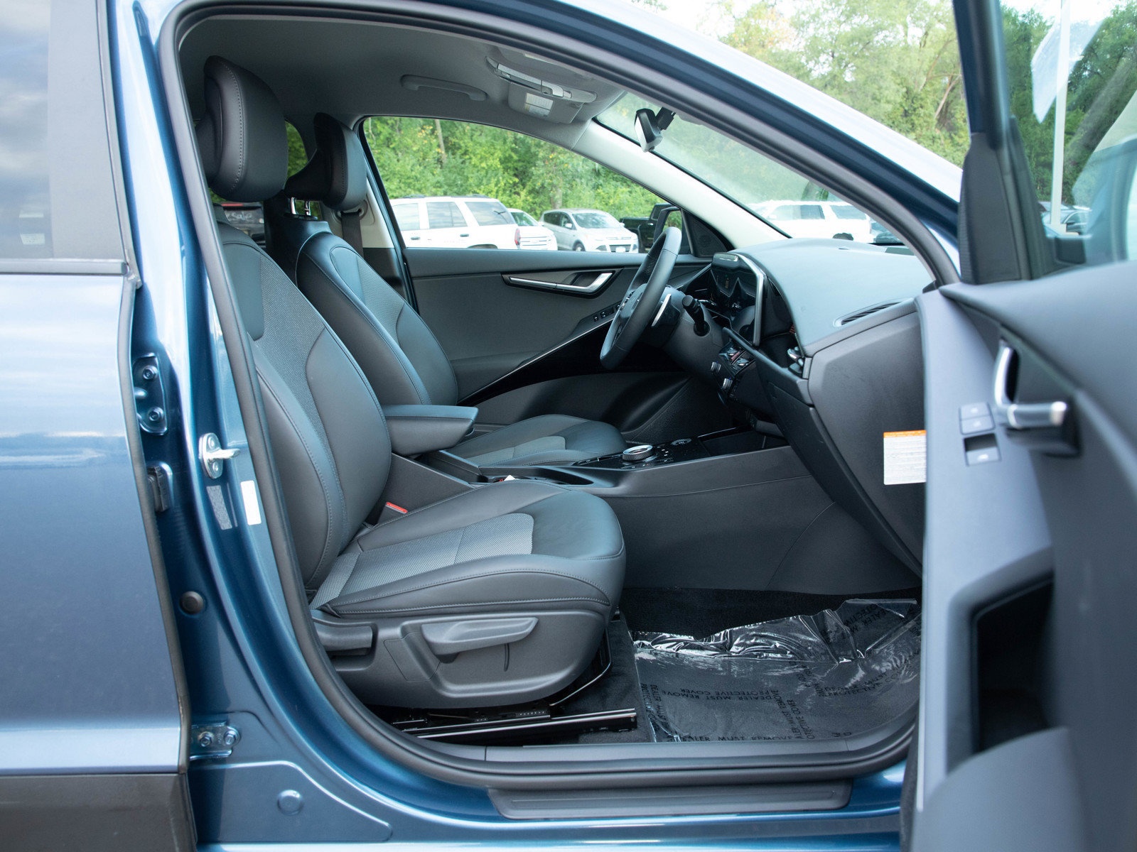 Used 2023 Kia Niro EX w/ EX Cold Weather Package FWD image 11