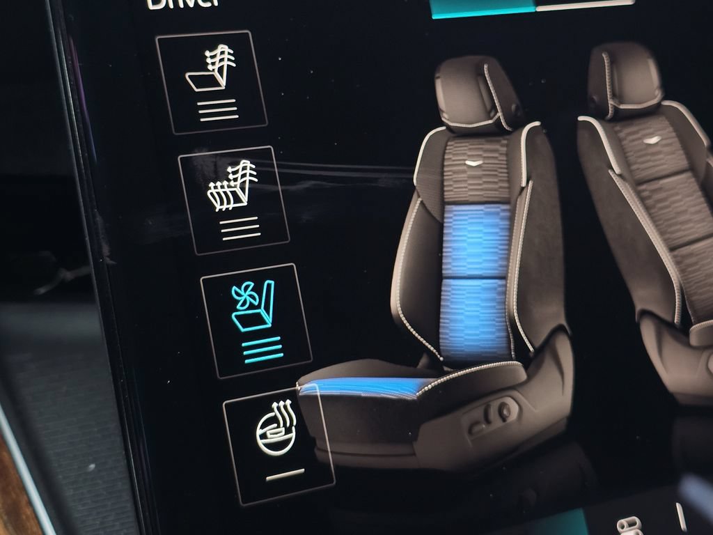 Certified 2025 Cadillac Escalade Premium Luxury Platinum w/ LPO, Floor Liner Package RWD image 27