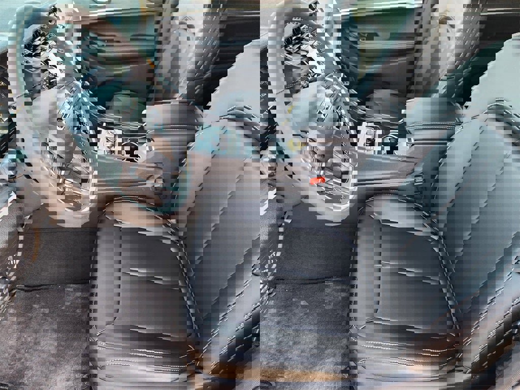 New 2025 Jeep Grand Cherokee L Limited w/ Black Appearance Package image 10