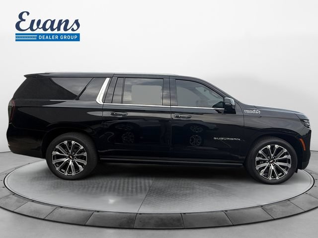 Used 2025 Chevrolet Suburban High Country AWD/4WD image 7