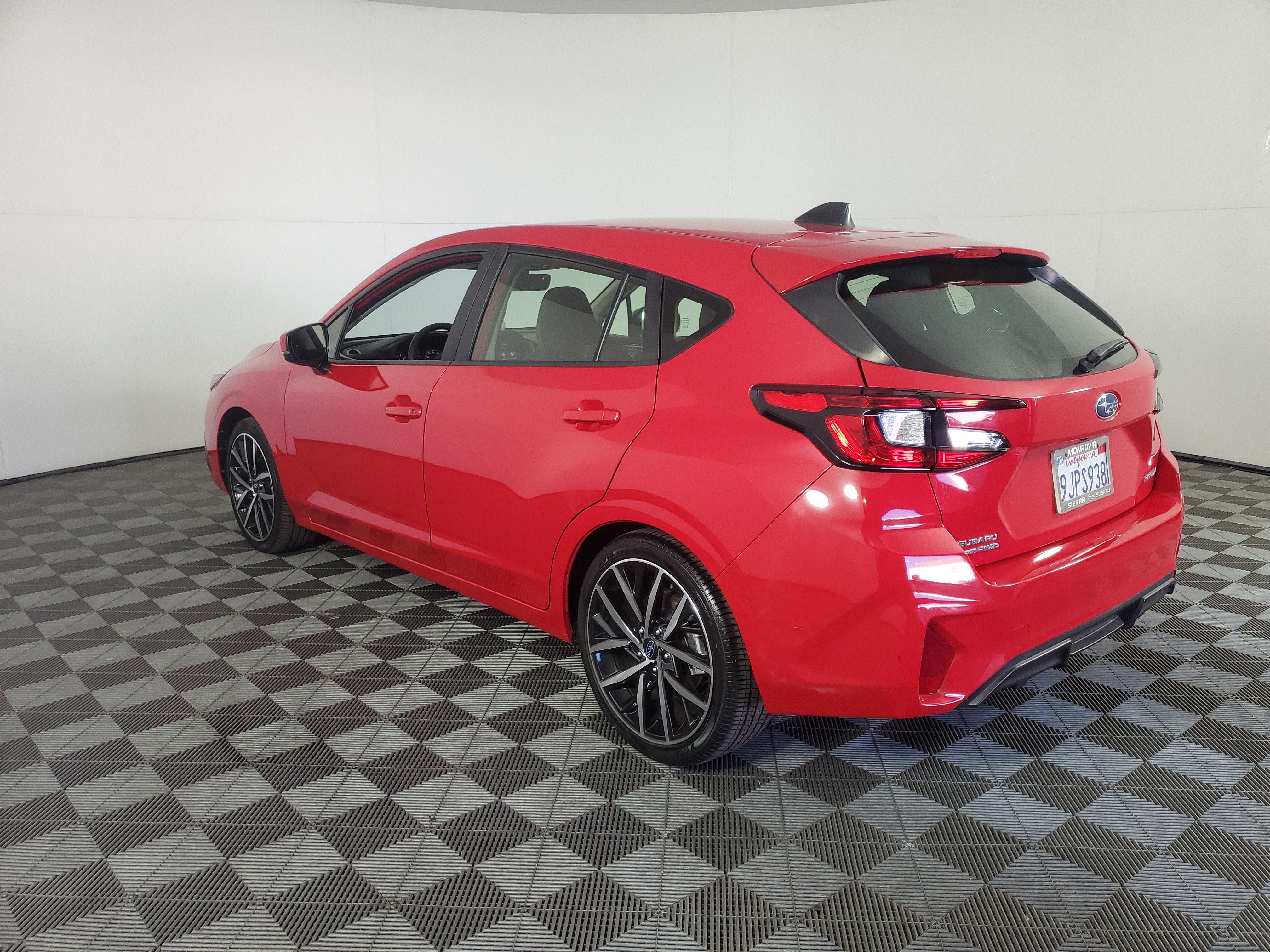 Used 2024 Subaru Impreza 2.0i Sport AWD/4WD image 6