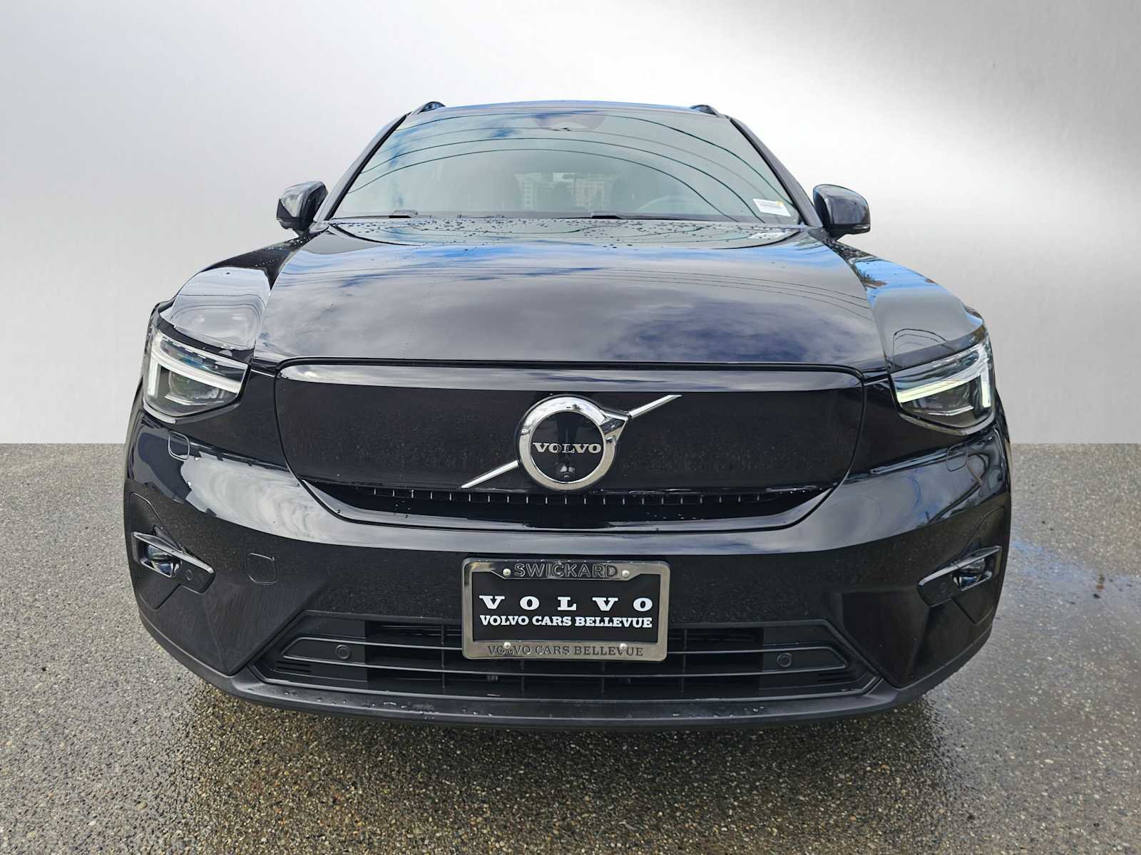 Used 2023 Volvo XC40 Recharge Ultimate image 8