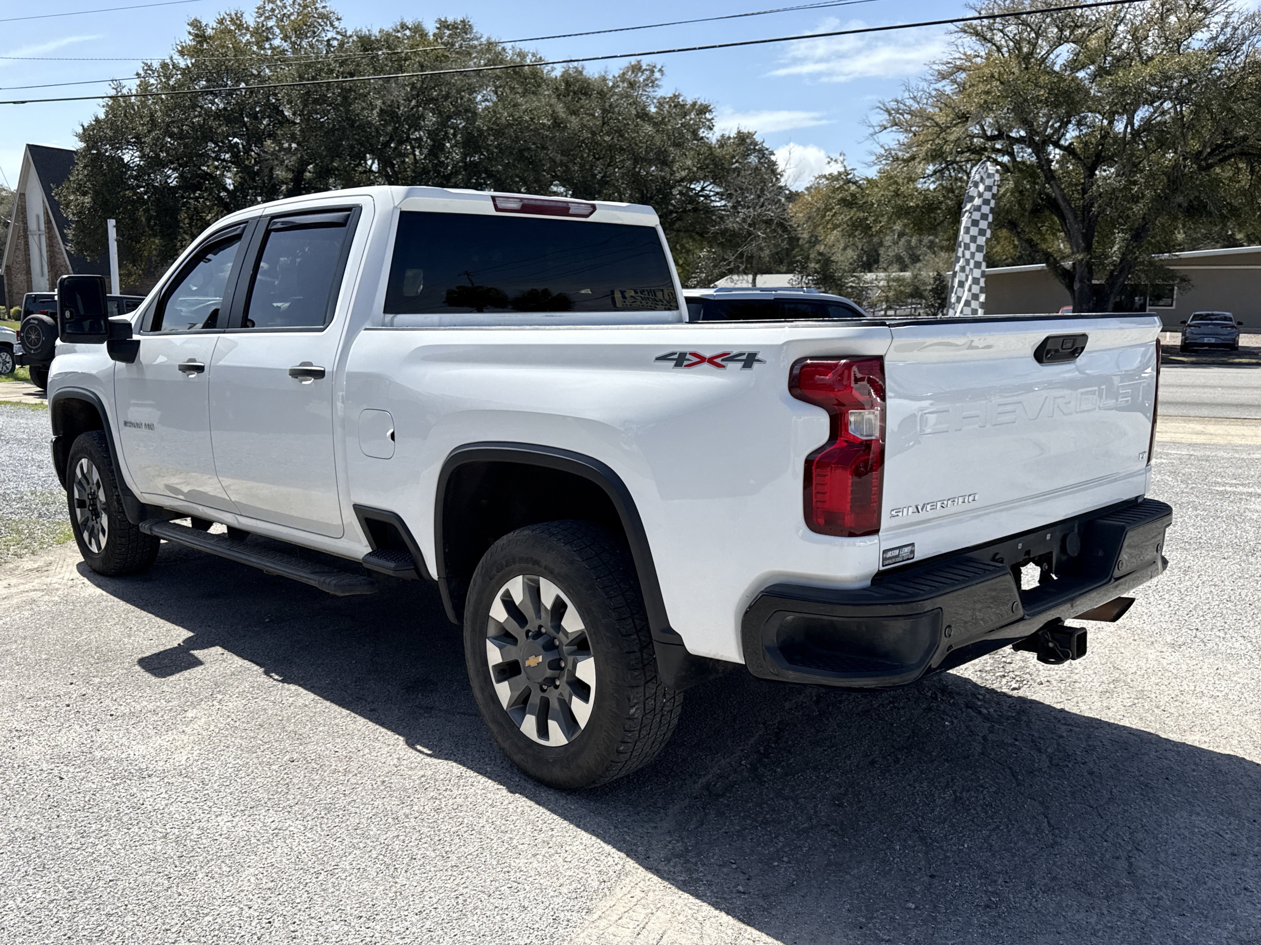 Used 2024 Chevrolet Silverado 2500 Custom w/ Custom Value Package image 3