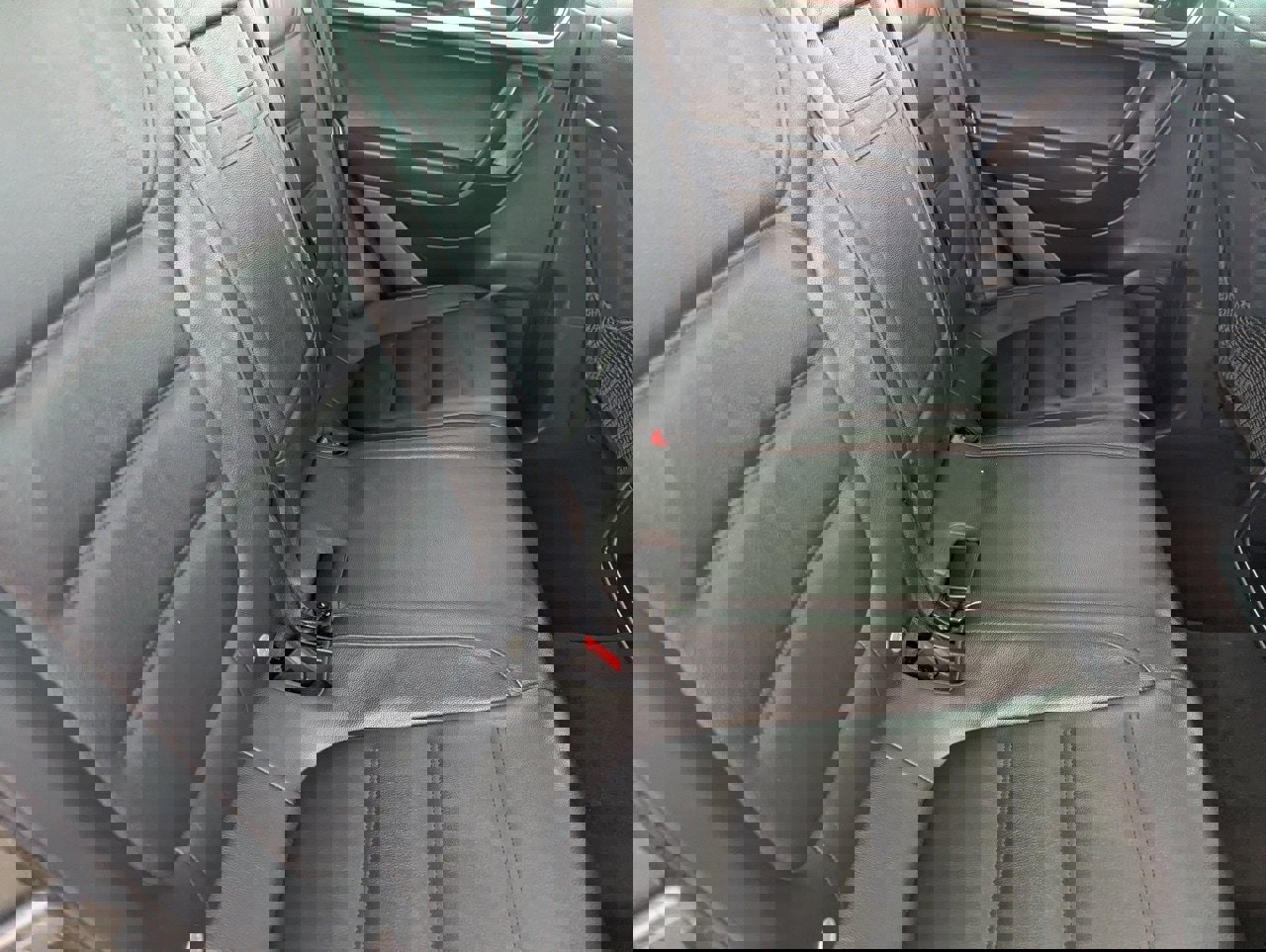 Used 2014 Volkswagen Touareg TDI image 14