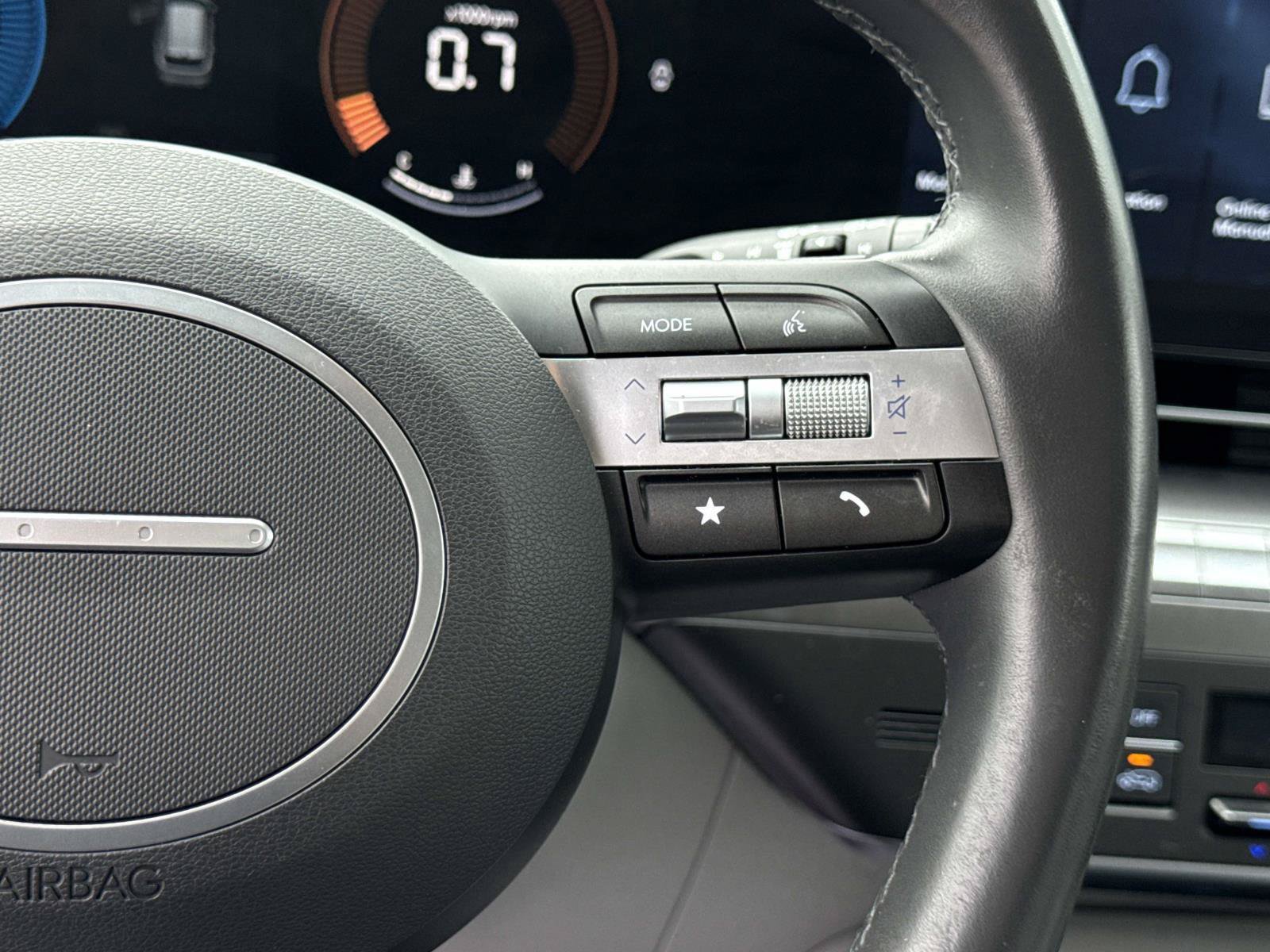Used 2024 Hyundai Kona SEL FWD image 19