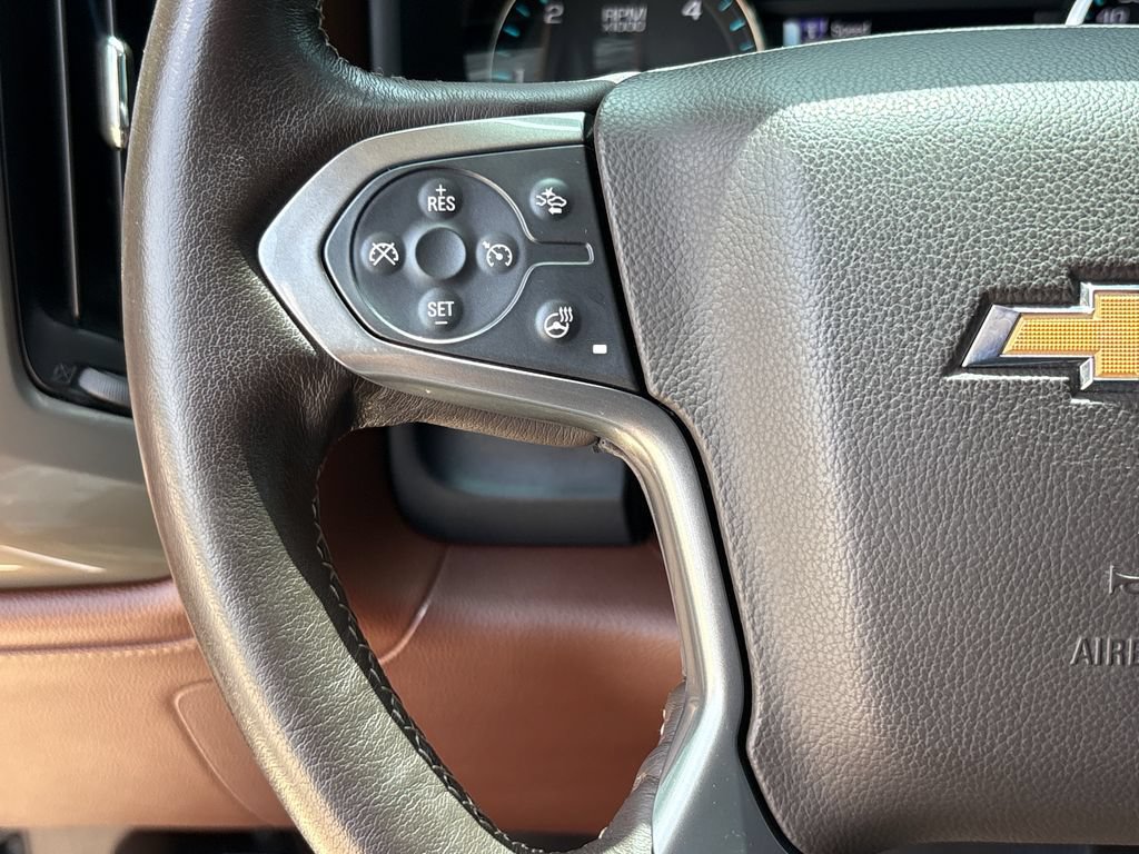Used 2015 Chevrolet Silverado 1500 High Country w/ High Country Premium Package AWD/4WD image 14