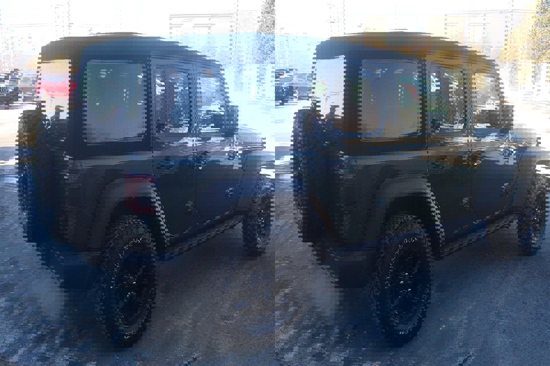 Used 2023 Jeep Wrangler Unlimited Sport image 4