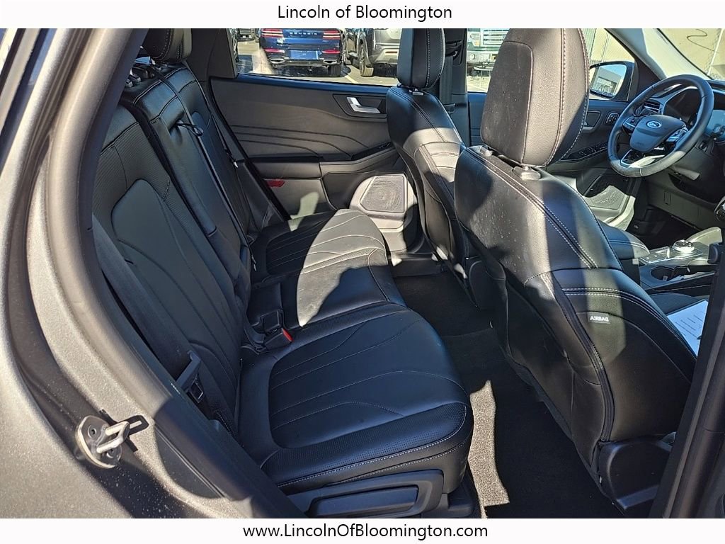 Used 2025 Ford Escape Platinum w/ Premium Technology Package image 48