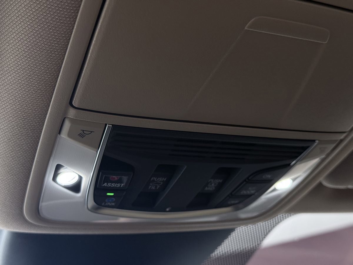 Used 2023 Acura MDX SH-AWD w/ Advance Package image 57