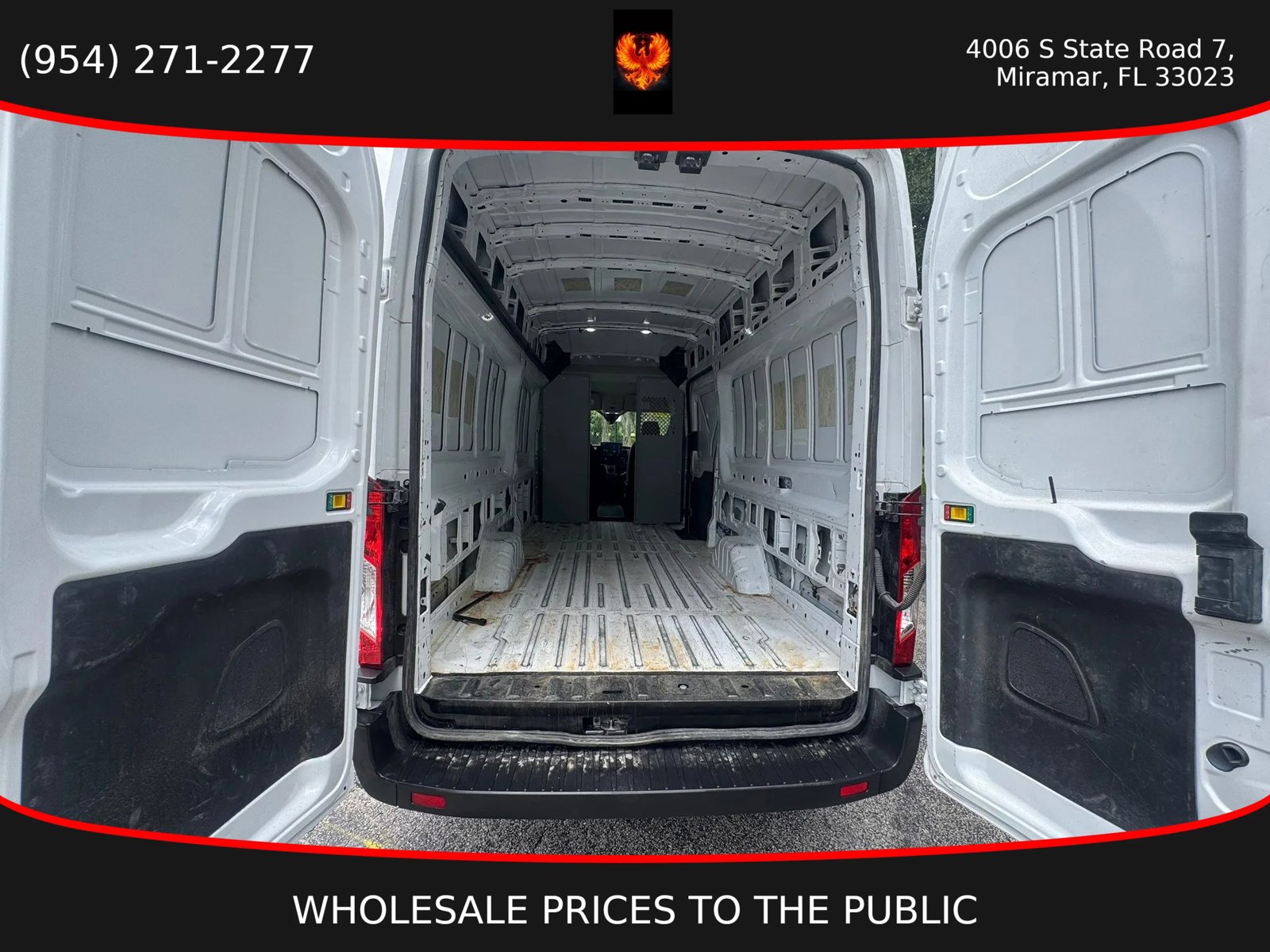 Used 2022 Ford E-Transit 148 High Roof Extended RWD image 18