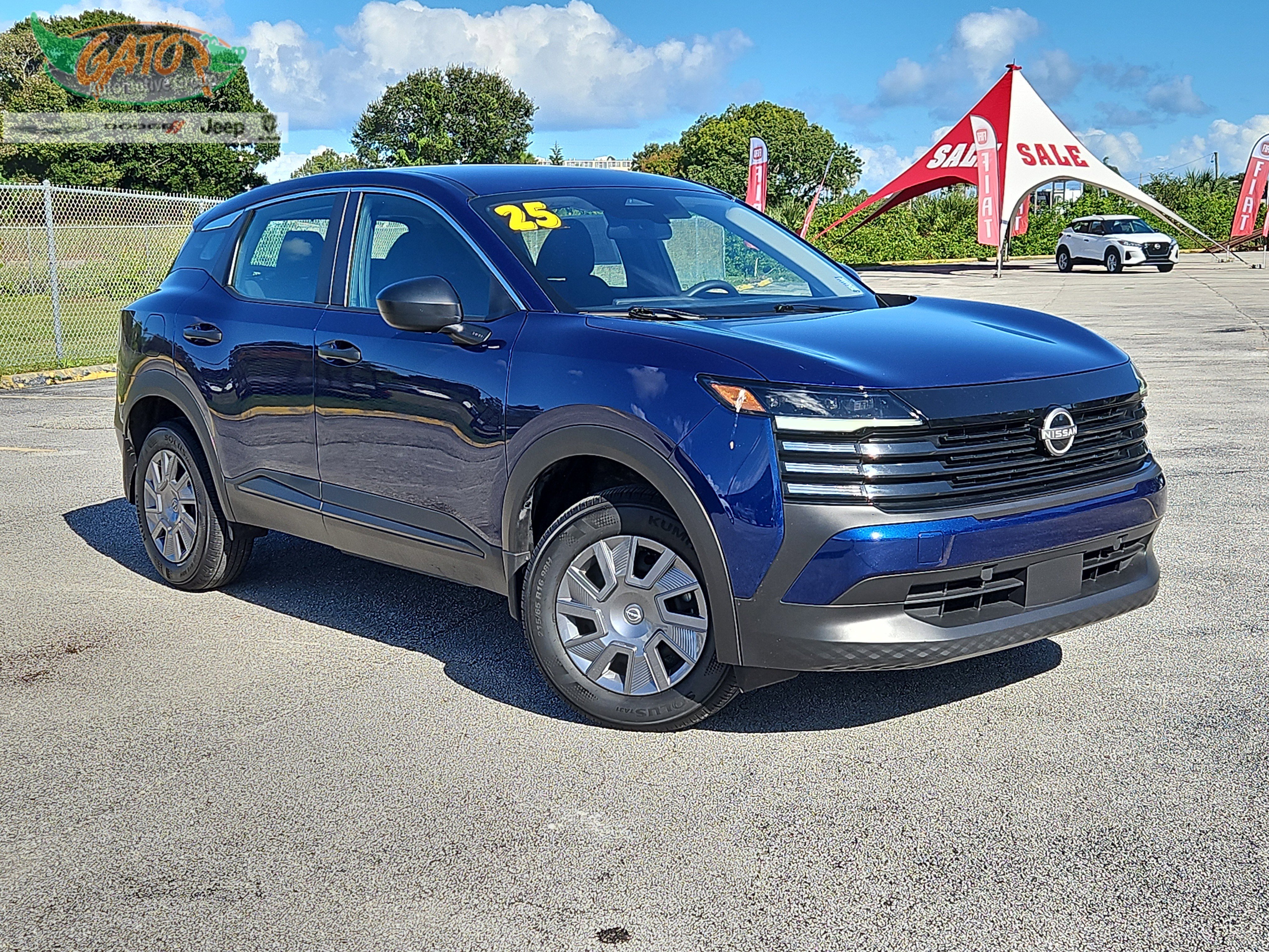Used 2025 Nissan Kicks S FWD image 1