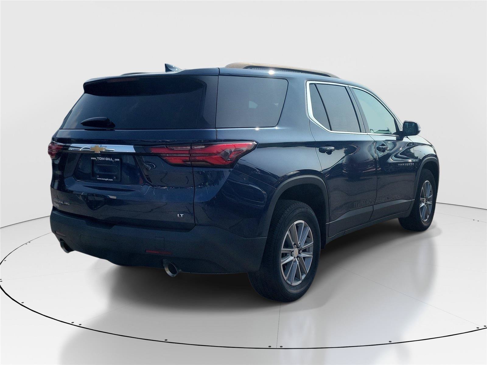 Used 2023 Chevrolet Traverse LT AWD/4WD image 3