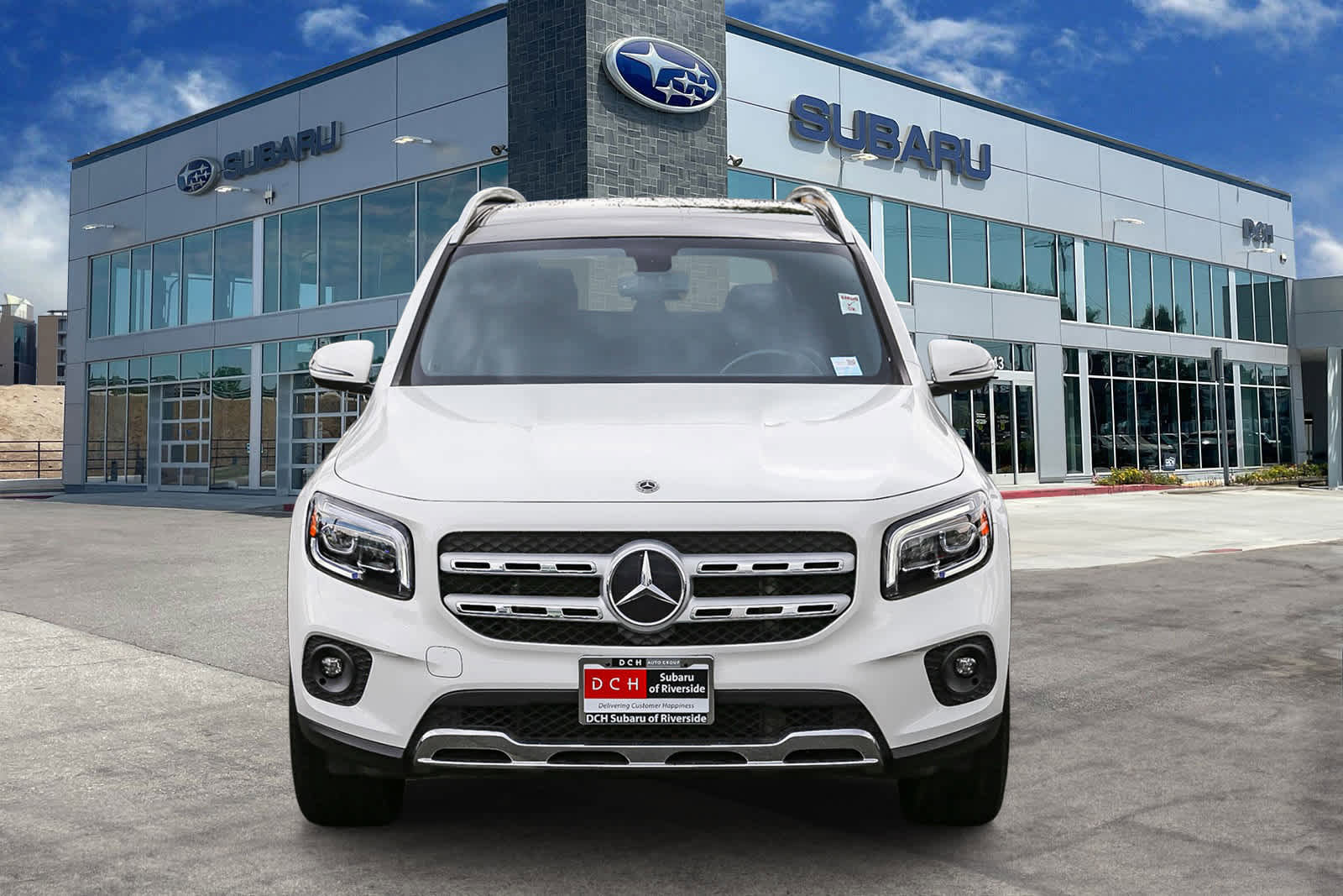 Used 2021 Mercedes-Benz GLB 250 w/ Premium Package image 2