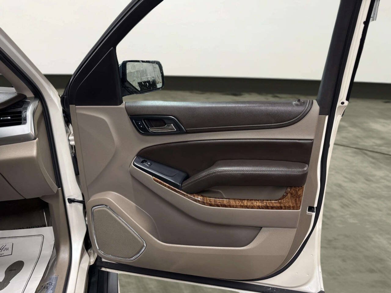 Used 2015 Chevrolet Suburban LTZ AWD/4WD image 23