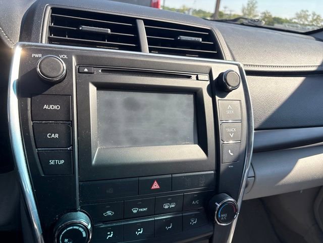 Used 2015 Toyota Camry LE FWD image 9