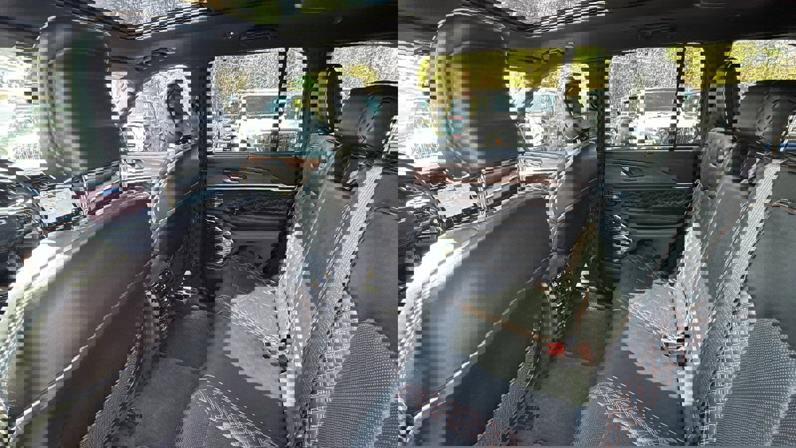 Certified 2024 Jeep Grand Cherokee Summit w/ Adv Protech Group IV image 31