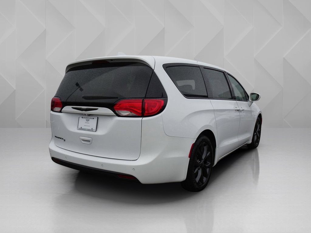 Used 2019 Chrysler Pacifica Touring Plus w/ S Appearance Package FWD image 5