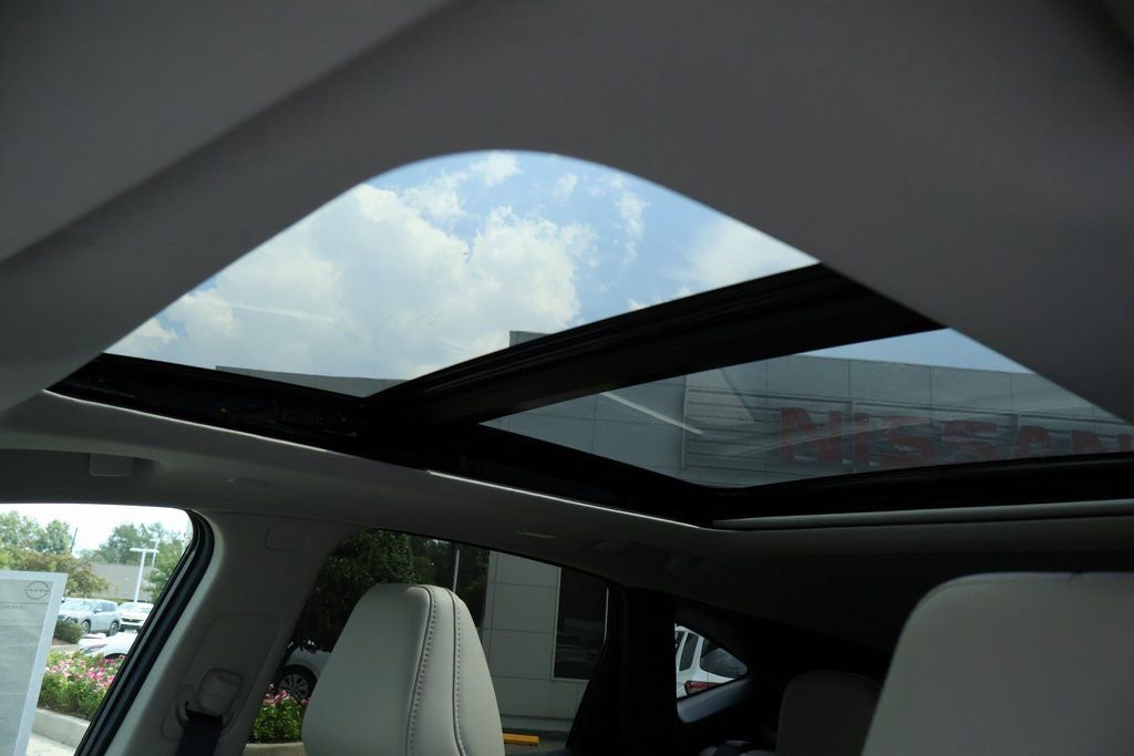 New 2025 Nissan Murano SL image 9