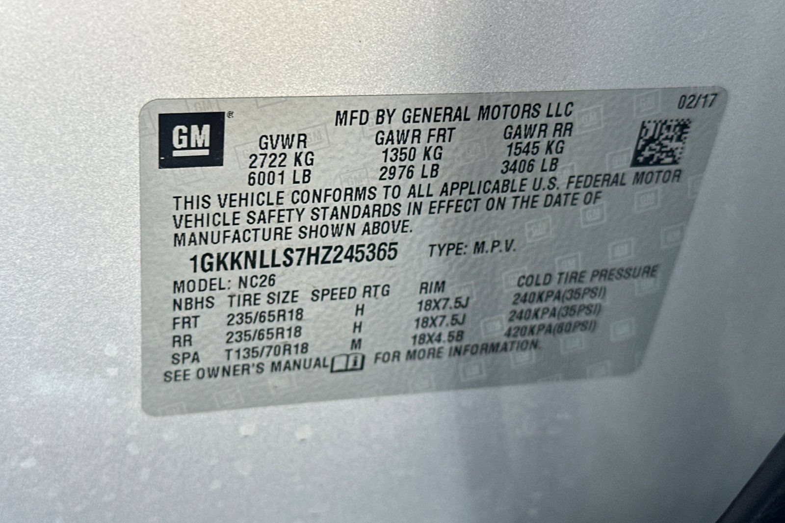 Used 2017 GMC Acadia SLE w/ Driver Alert Package I FWD image 29