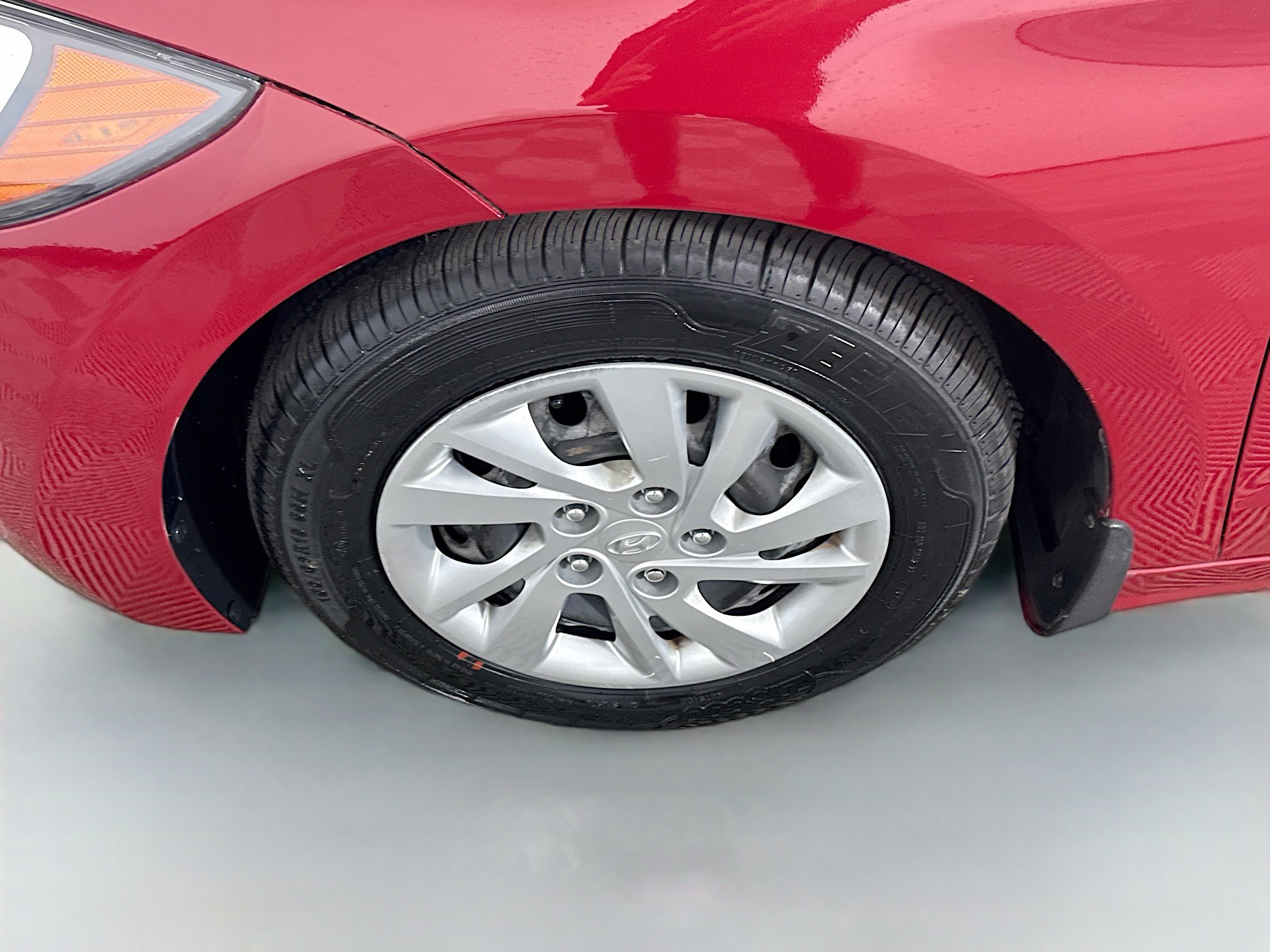 Used 2018 Hyundai Elantra SE w/ Winter Weather Package image 36