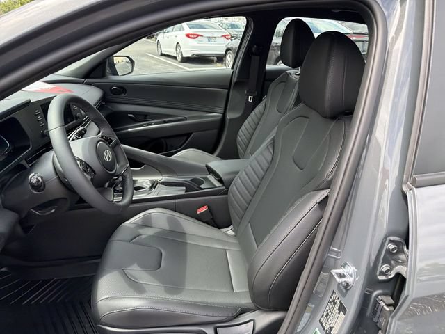 New 2026 Hyundai Elantra SEL Sport FWD image 18
