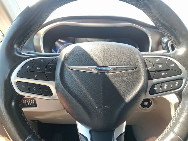 Used 2019 Chrysler Pacifica Touring-L Plus w/ Advanced Safetytec Group FWD image 15