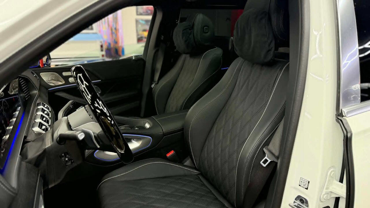 Used 2026 Mercedes-Benz Maybach GLS 600 4MATIC image 13