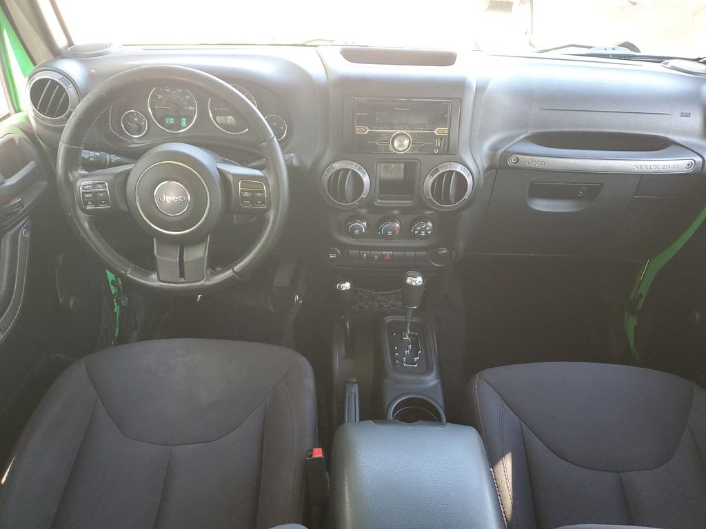 Used 2015 Jeep Wrangler Unlimited Sport w/ Connectivity Group AWD/4WD image 17