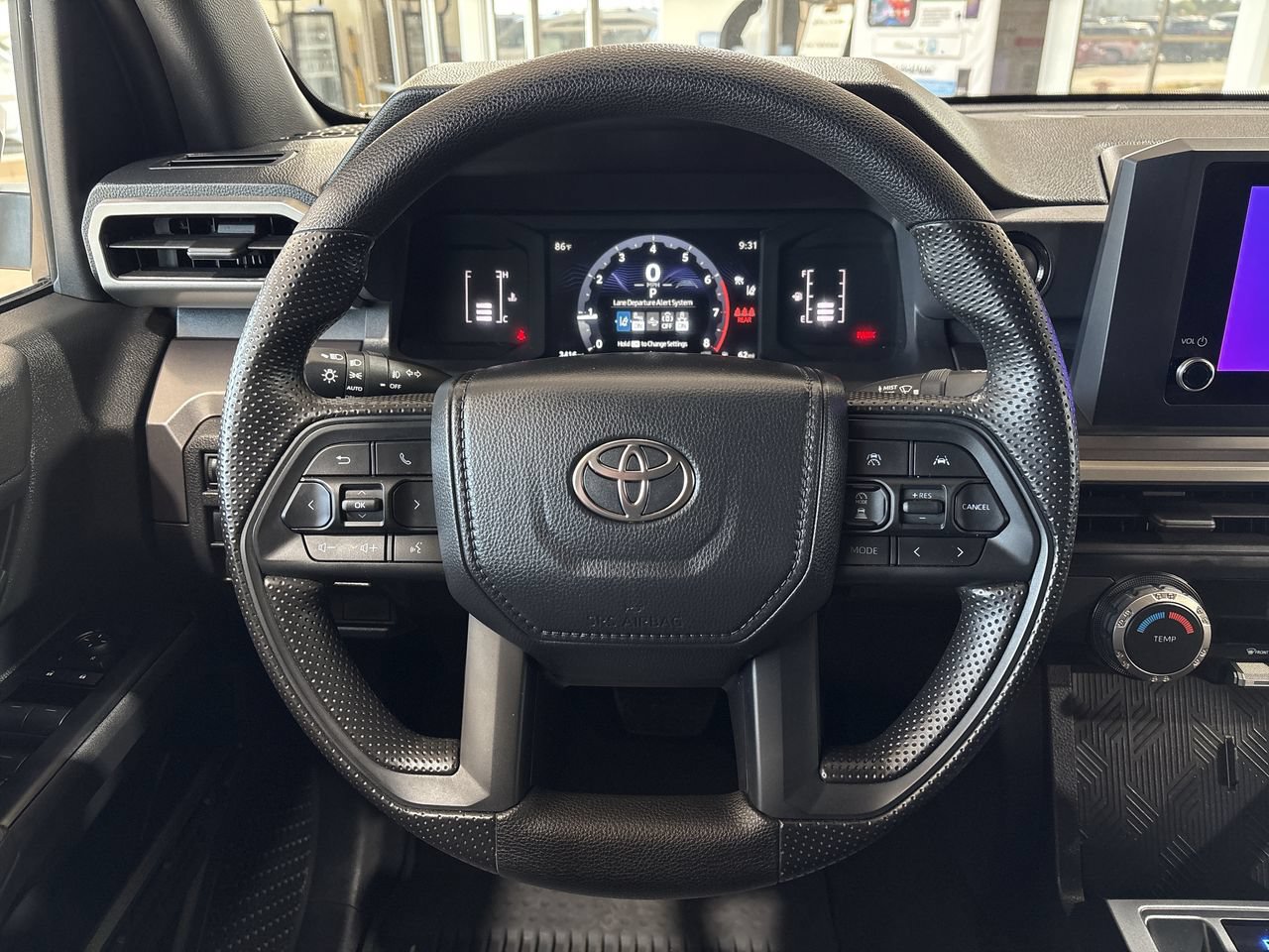 Certified 2025 Toyota Tacoma SR5 AWD/4WD image 14