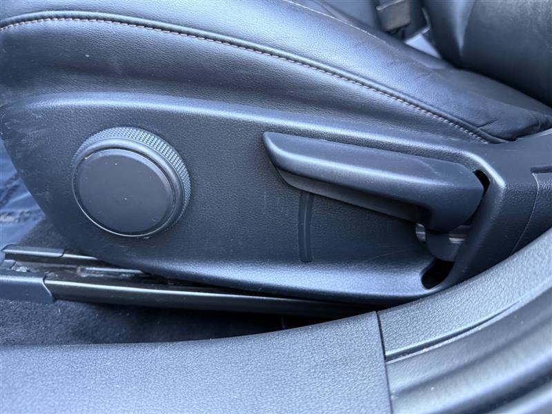 Used 2019 MAZDA MAZDA3 Hatchback FWD image 29