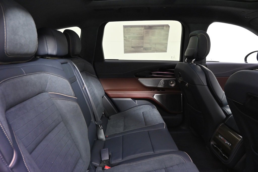 New 2026 Lincoln Nautilus Black Label image 18