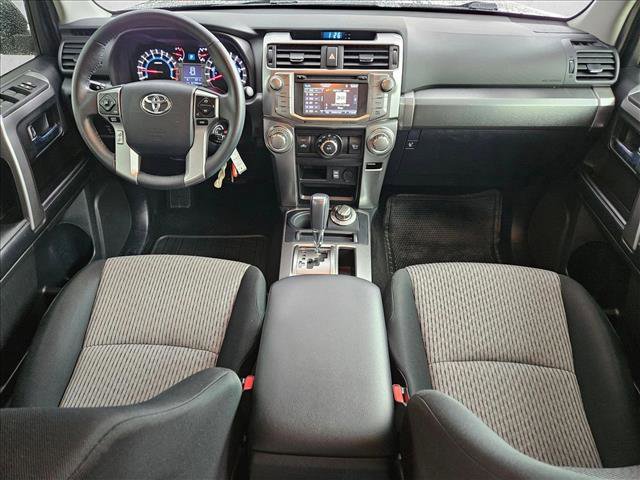 Used 2018 Toyota 4Runner SR5 AWD/4WD image 19