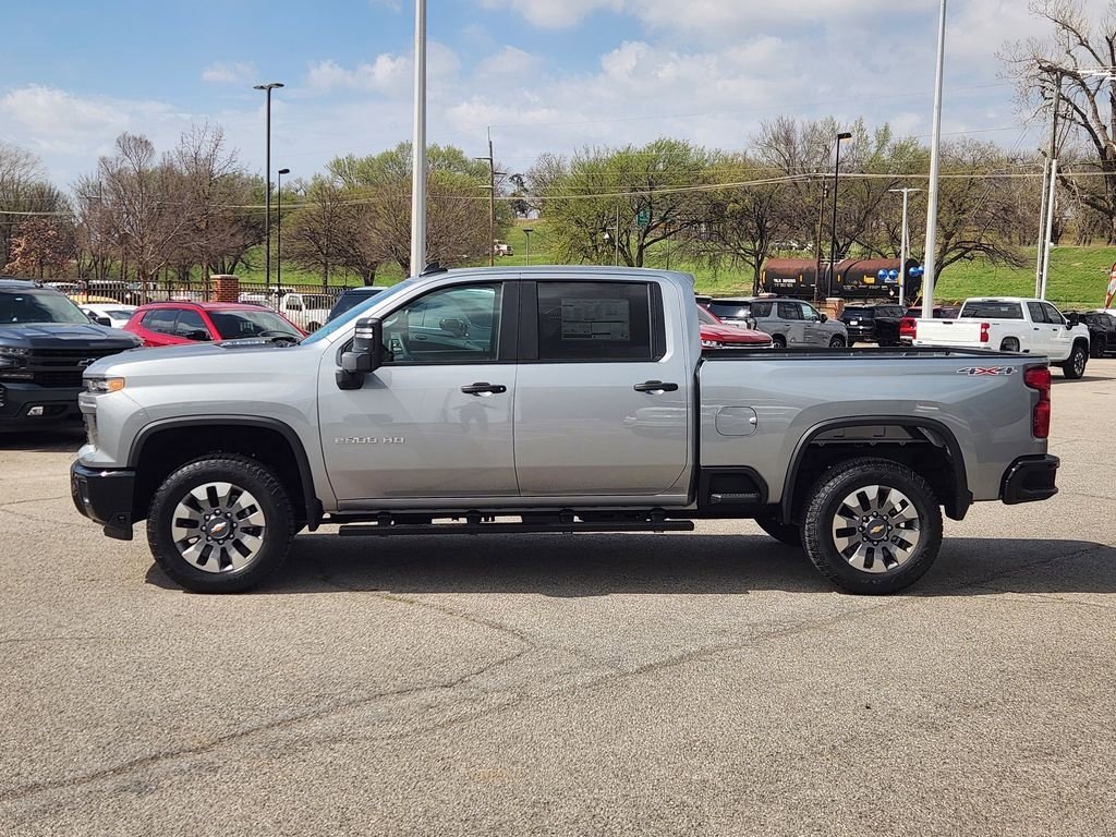 New 2026 Chevrolet Silverado 2500 Custom w/ Custom Value Package AWD/4WD image 4