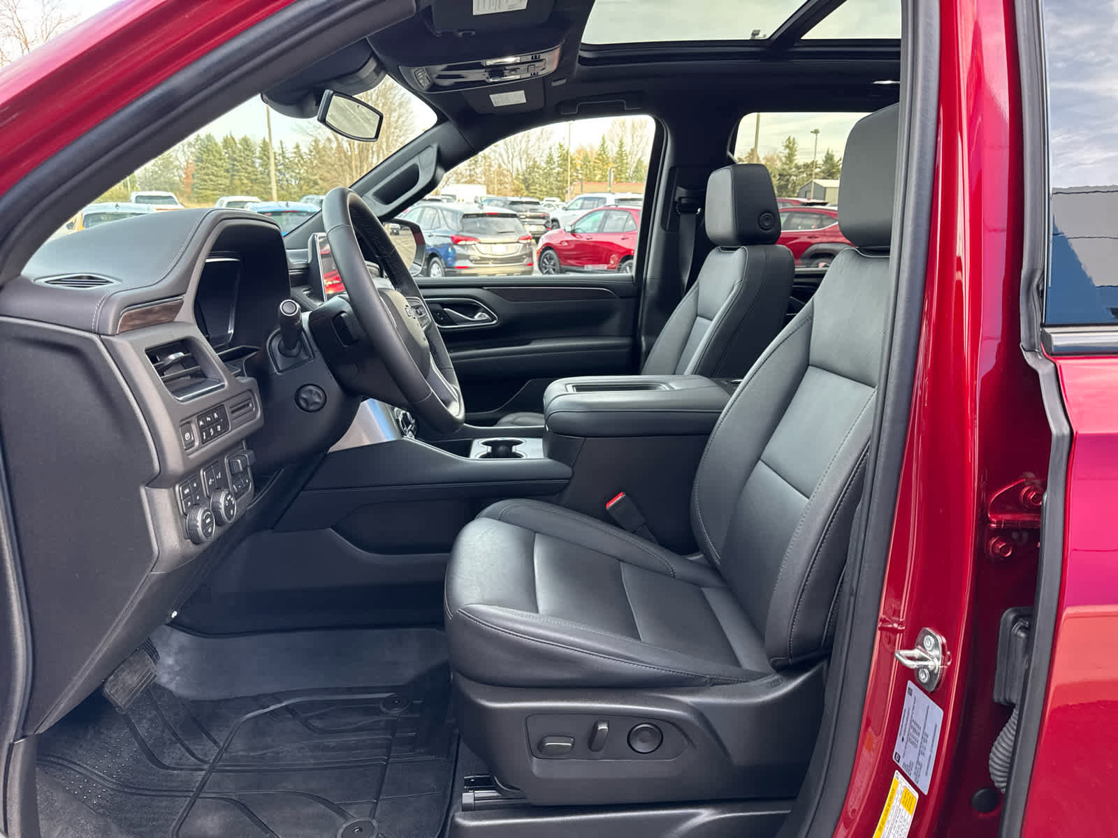 Used 2024 Chevrolet Tahoe Z71 w/ Z71 Off-Road Package image 24