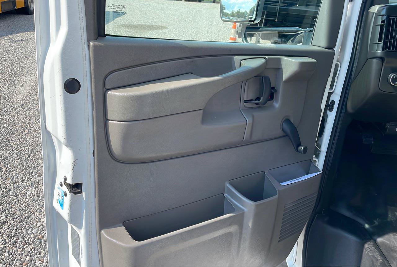 Used 2015 Chevrolet Express 3500 w/ Shuttle Bus Package RWD image 13