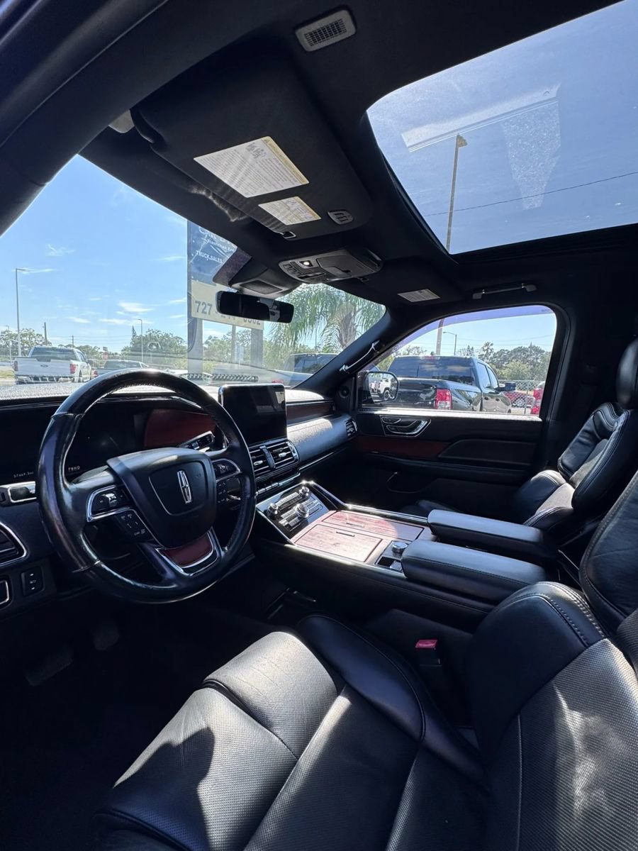 Used 2021 Lincoln Navigator L Reserve AWD/4WD image 9