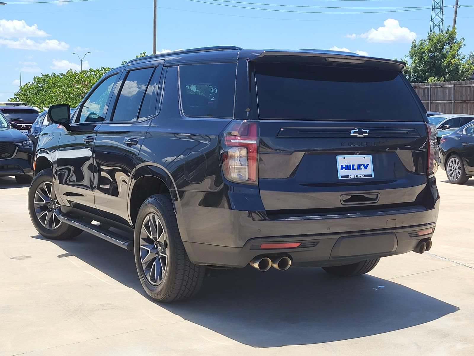 Used 2023 Chevrolet Tahoe Z71 w/ Z71 Off-Road Package AWD/4WD image 3