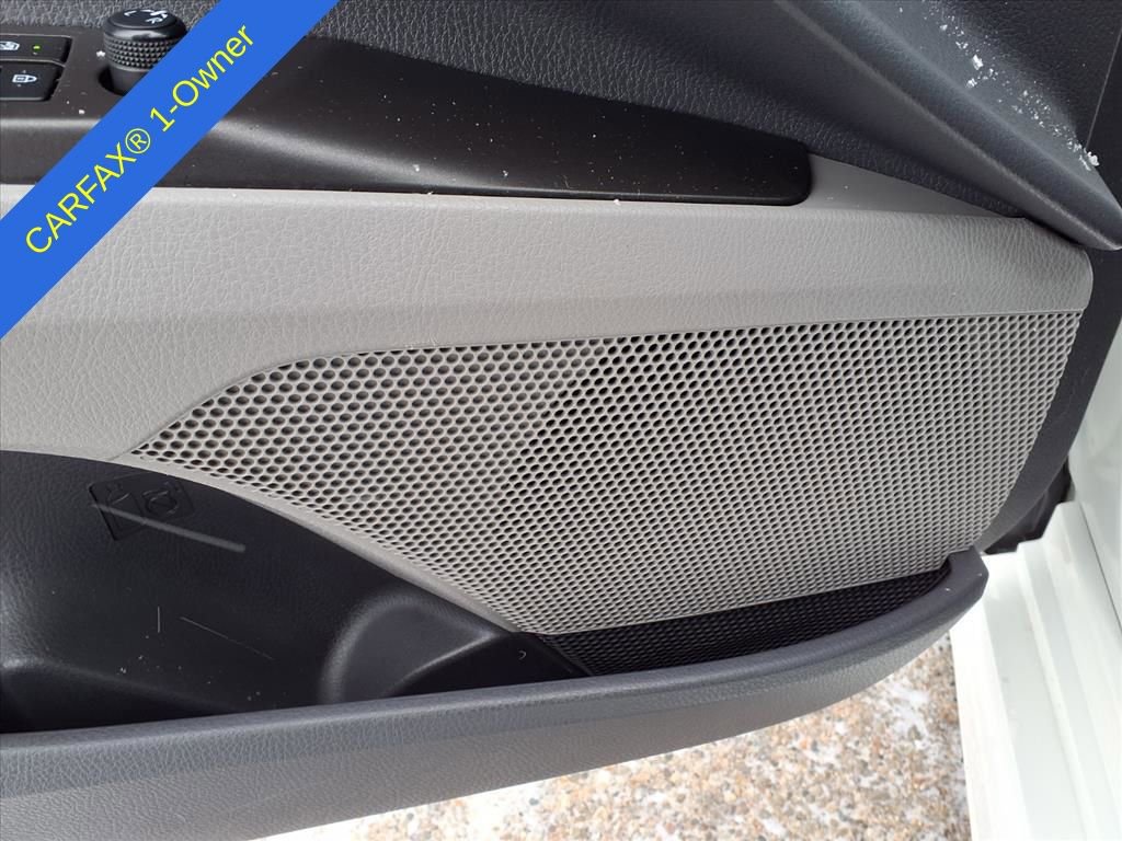 Used 2023 Toyota Camry SE image 16