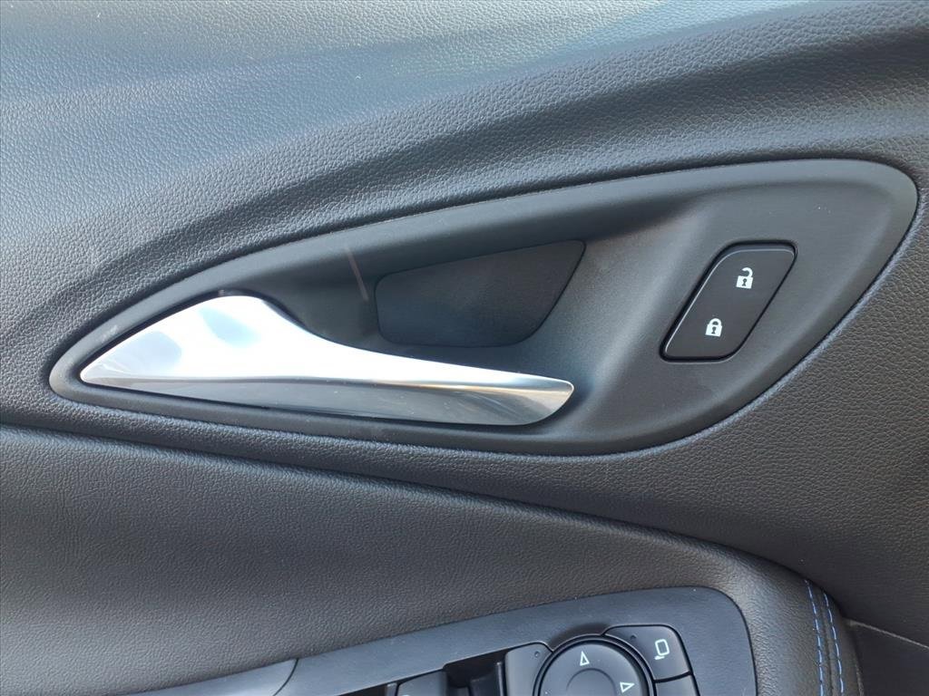 Used 2025 Buick Encore GX Sport Touring w/ Comfort Package image 15