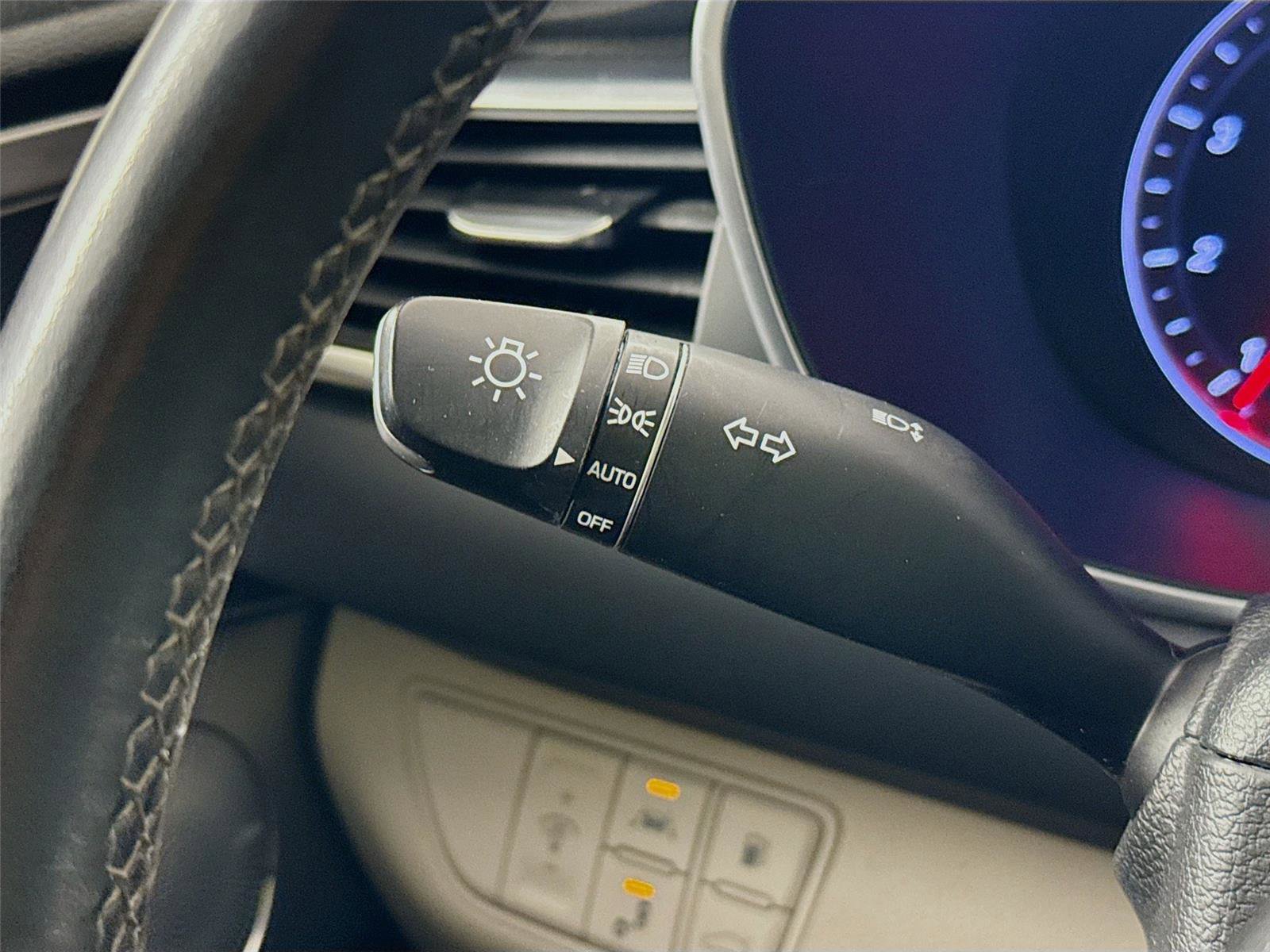 Used 2020 Genesis G70 2.0T w/ Prestige Package image 4