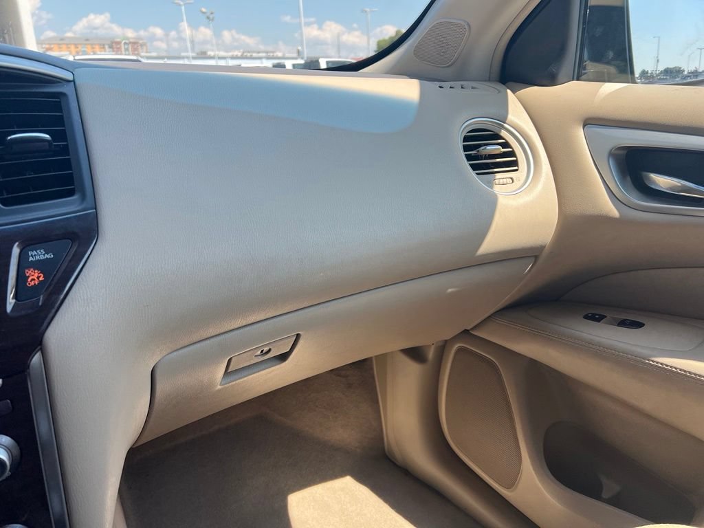 Used 2013 Nissan Pathfinder Platinum w/ Platinum Premium Pkg AWD/4WD image 19